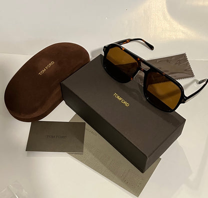 Tom Ford Falconer-02 Sunglasses - Sophisticated Eyewear for Men