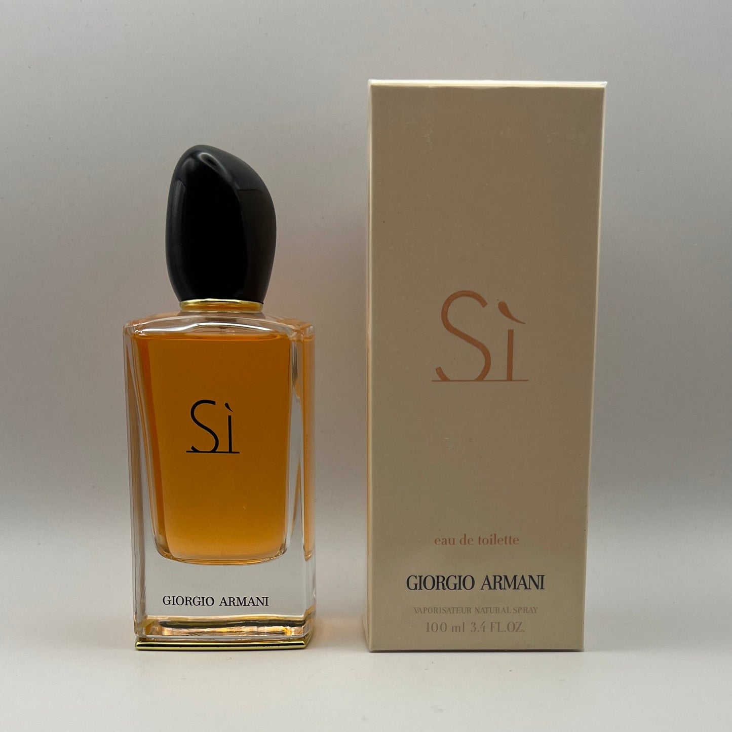 GIORGIO ARMANI Si EDT Spray 3.4 oz (100 ml) - Embrace Sophistication and Confidence