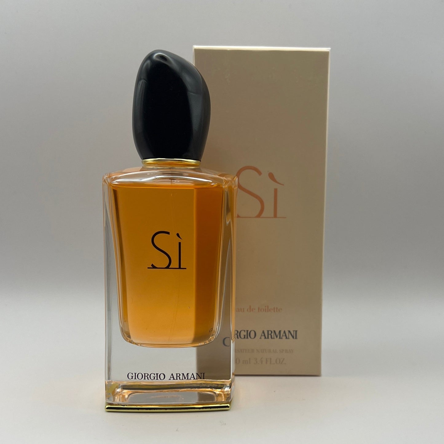 GIORGIO ARMANI Si EDT Spray 3.4 oz (100 ml) - Embrace Sophistication and Confidence